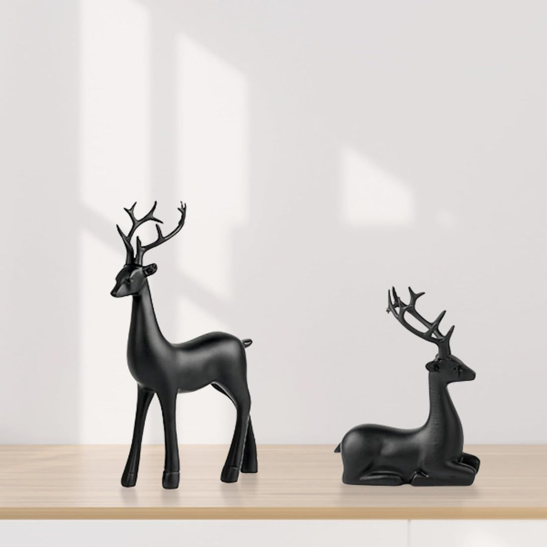 2 Pcs Christmas Reindeer Sculpture, Resin Deer Christmas Decoration, Matte Black Resin Elk Statues for Home Decor, Ideal for Living Room, Bedroom, Office, Bookshelf, and Desk Ornaments